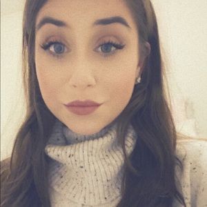 Meet your Posher, Deanna